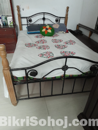 SAGUN  WOOD & IRON  BED